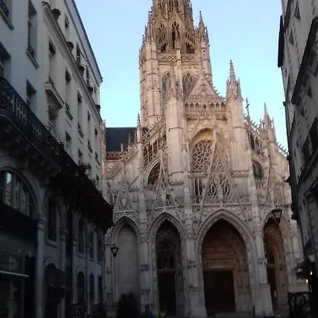 게스트하우스 La Loge Ste Jeanne D'arc